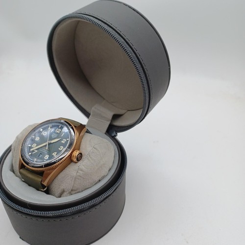 Used dark grey tag - grey,
